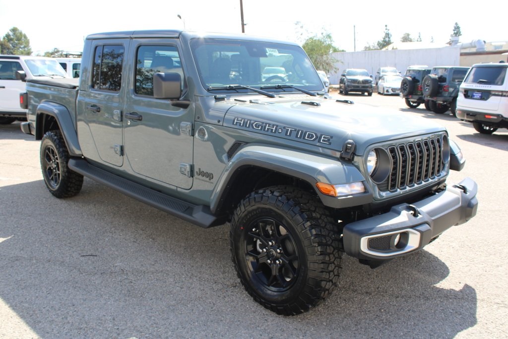 2025 Jeep Gladiator Sport photo 3
