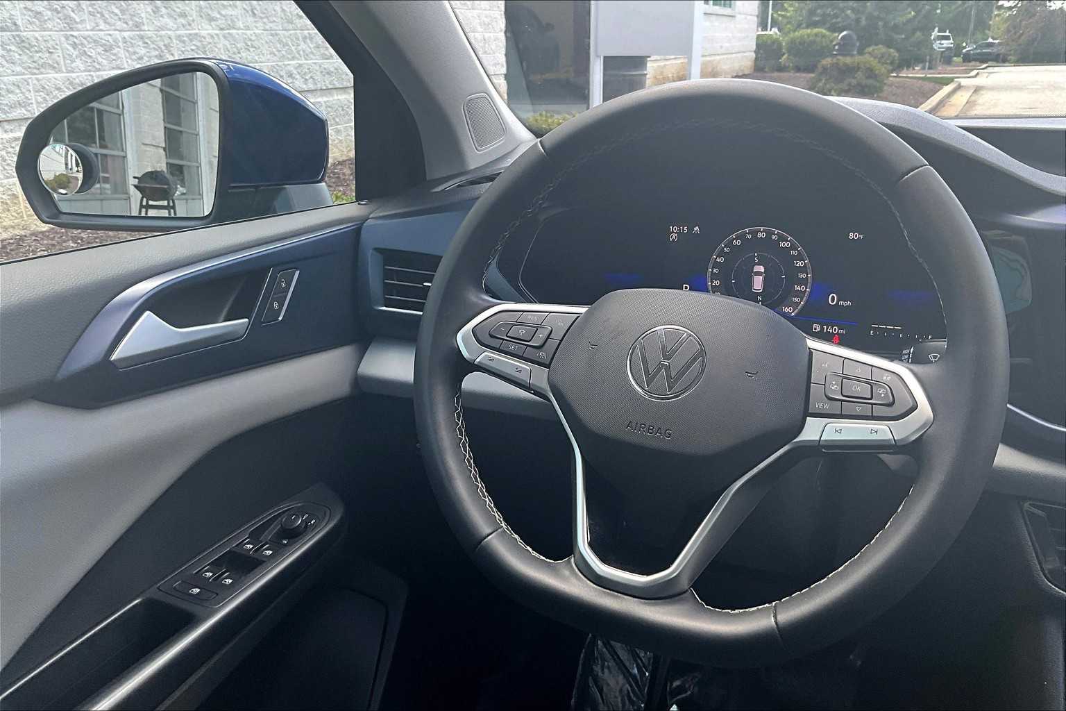 2023 Volkswagen Taos SE photo 15