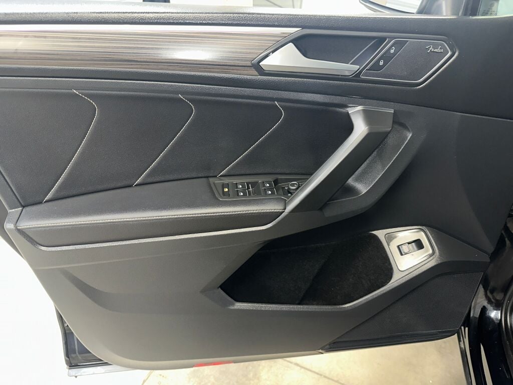 2022 Volkswagen Tiguan SEL Premium R-Line photo 4