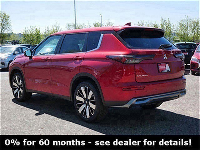 2025 Mitsubishi Outlander SE photo 2