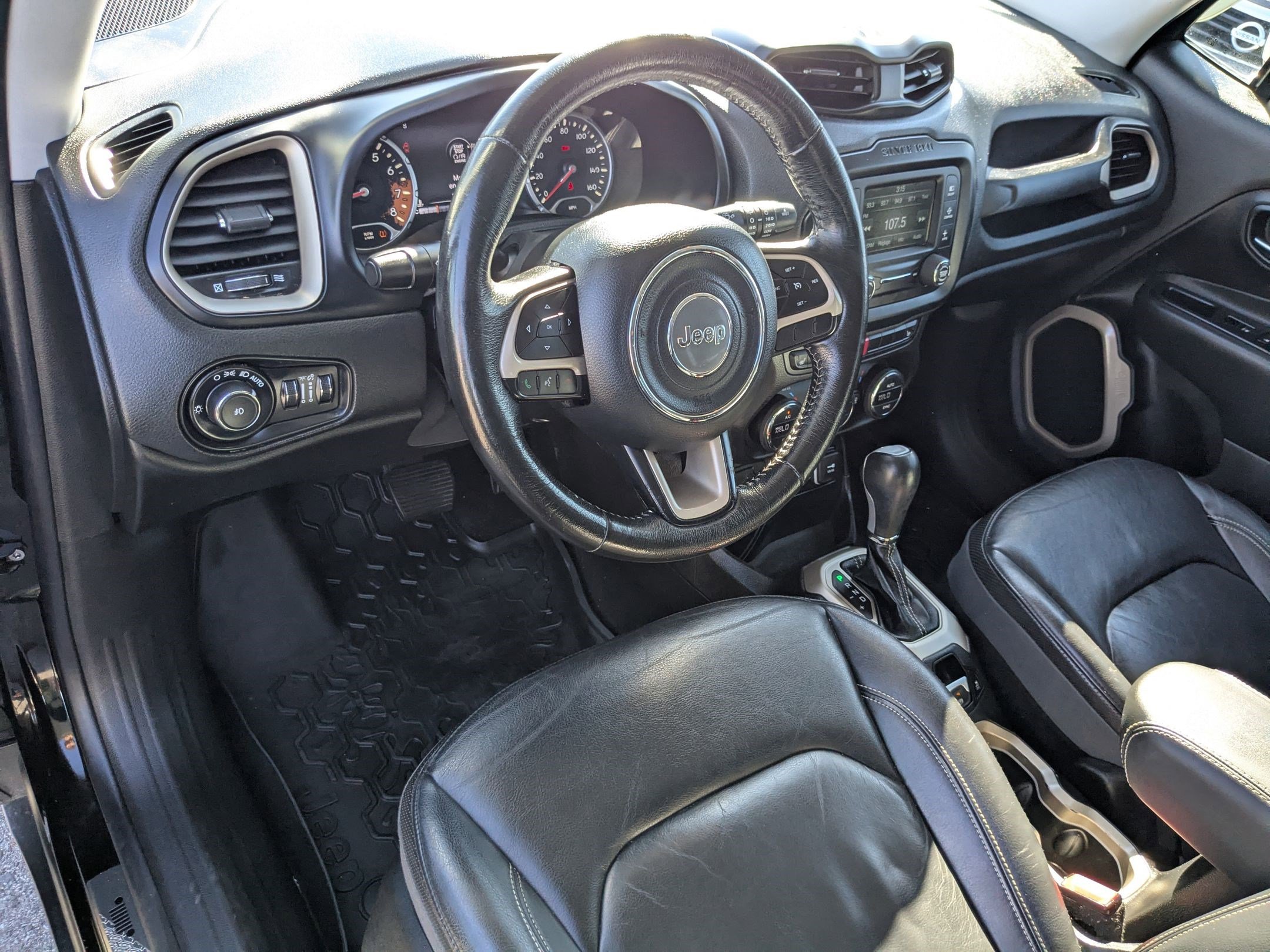 2016 Jeep Renegade Limited photo 7