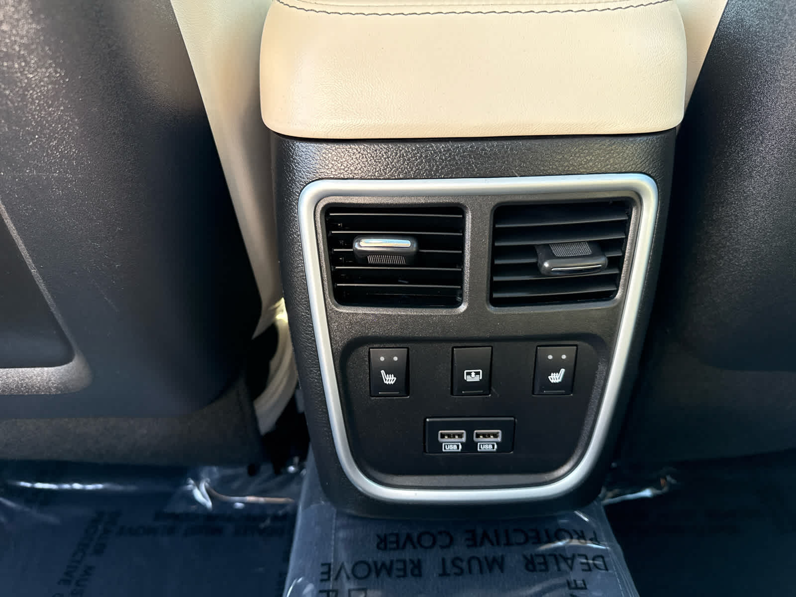 2022 Chrysler 300 Touring L photo 15