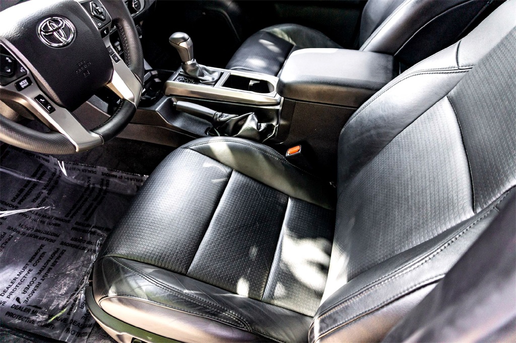 2023 Toyota Tacoma Limited photo 14