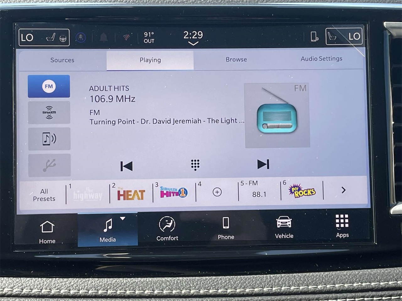 2026 Chrysler Pacifica photo 17