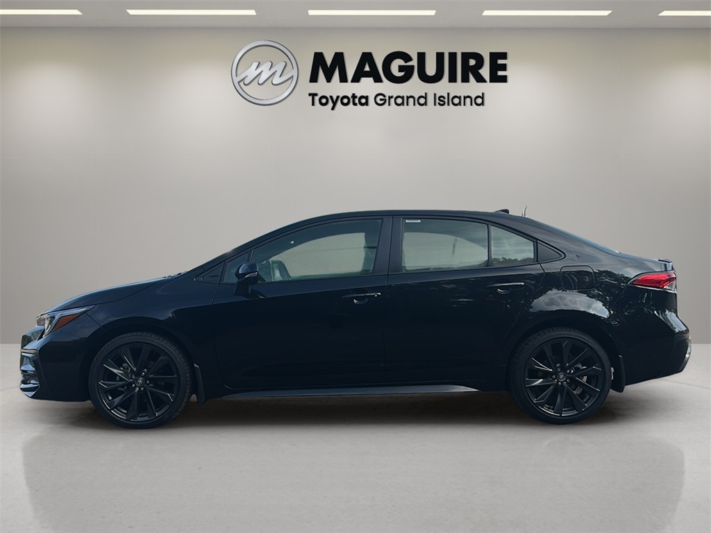 2025 Toyota Corolla SE photo 3