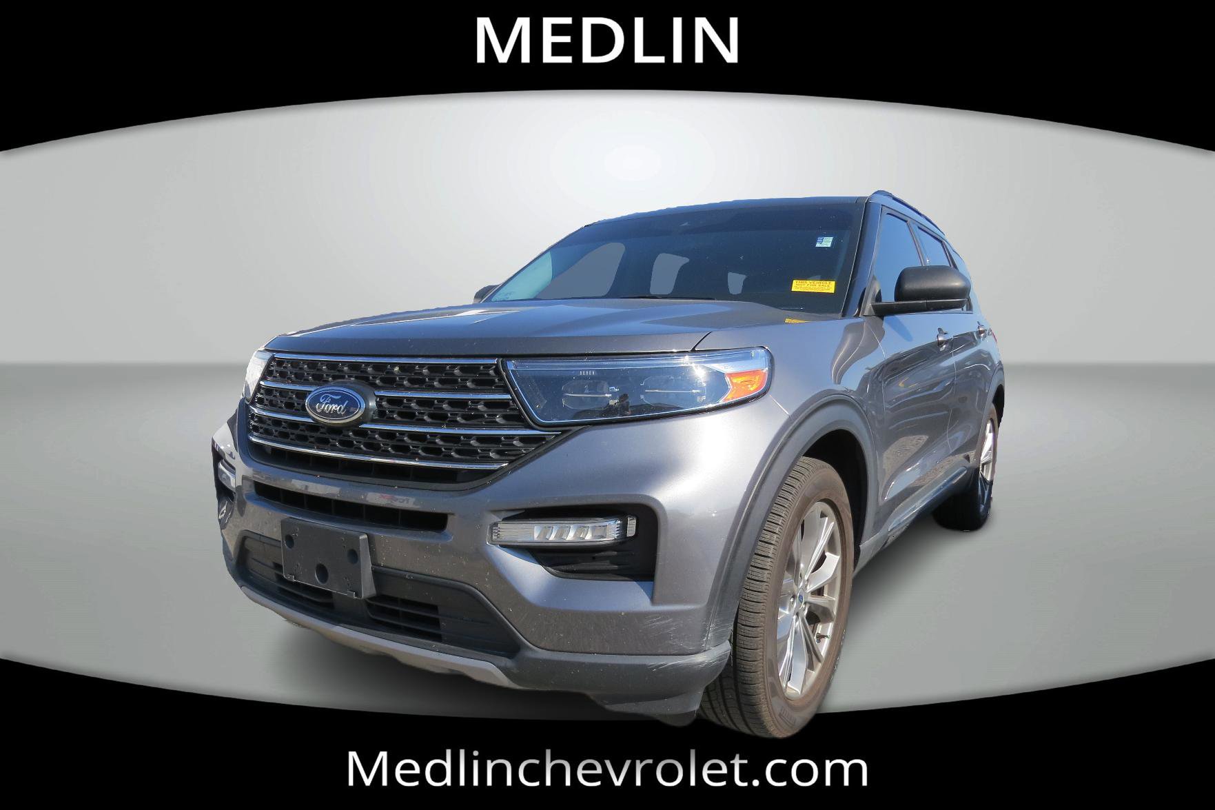 2022 Ford Explorer XLT photo 2