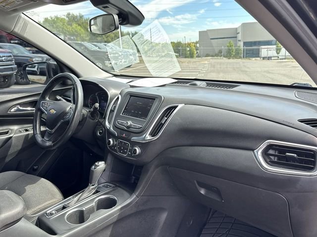 2020 Chevrolet Equinox LT photo 25