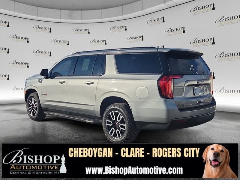 2023 Gmc Yukon XL AT4 photo 4