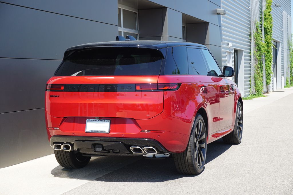 2025 Land Rover Range Rover Sport SE photo 2