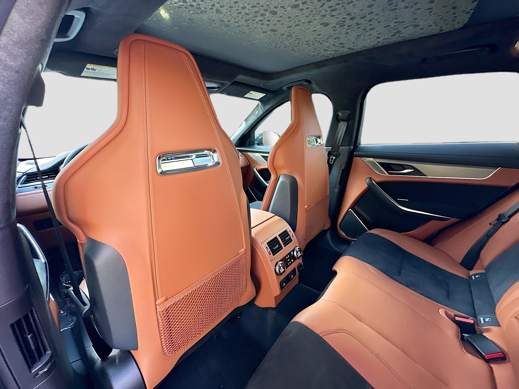 2021 Jaguar F-PACE SVR photo 26