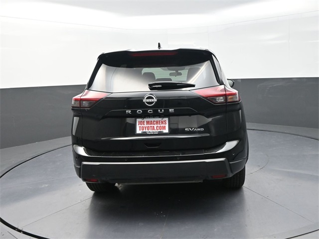 2024 Nissan Rogue SV photo 2