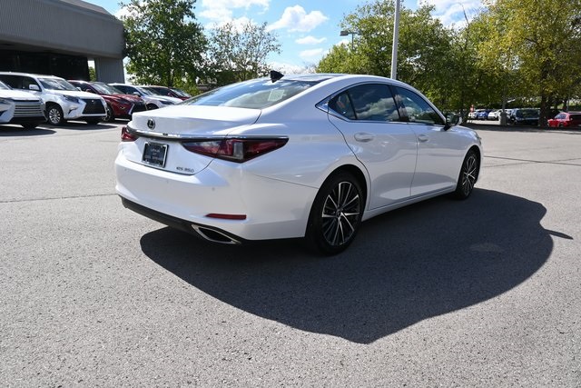 2023 Lexus ES 350 photo 3