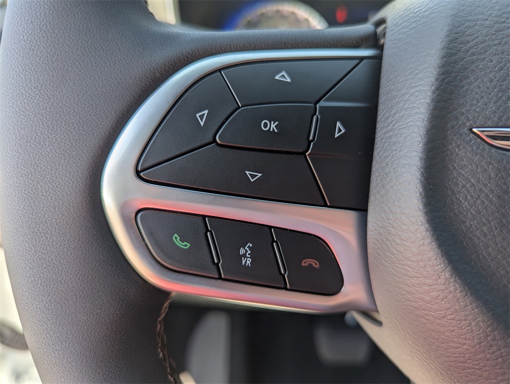 2026 Chrysler Pacifica Pinnacle photo 19