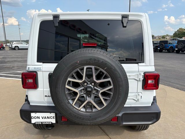 2025 Jeep Wrangler Sahara photo 3
