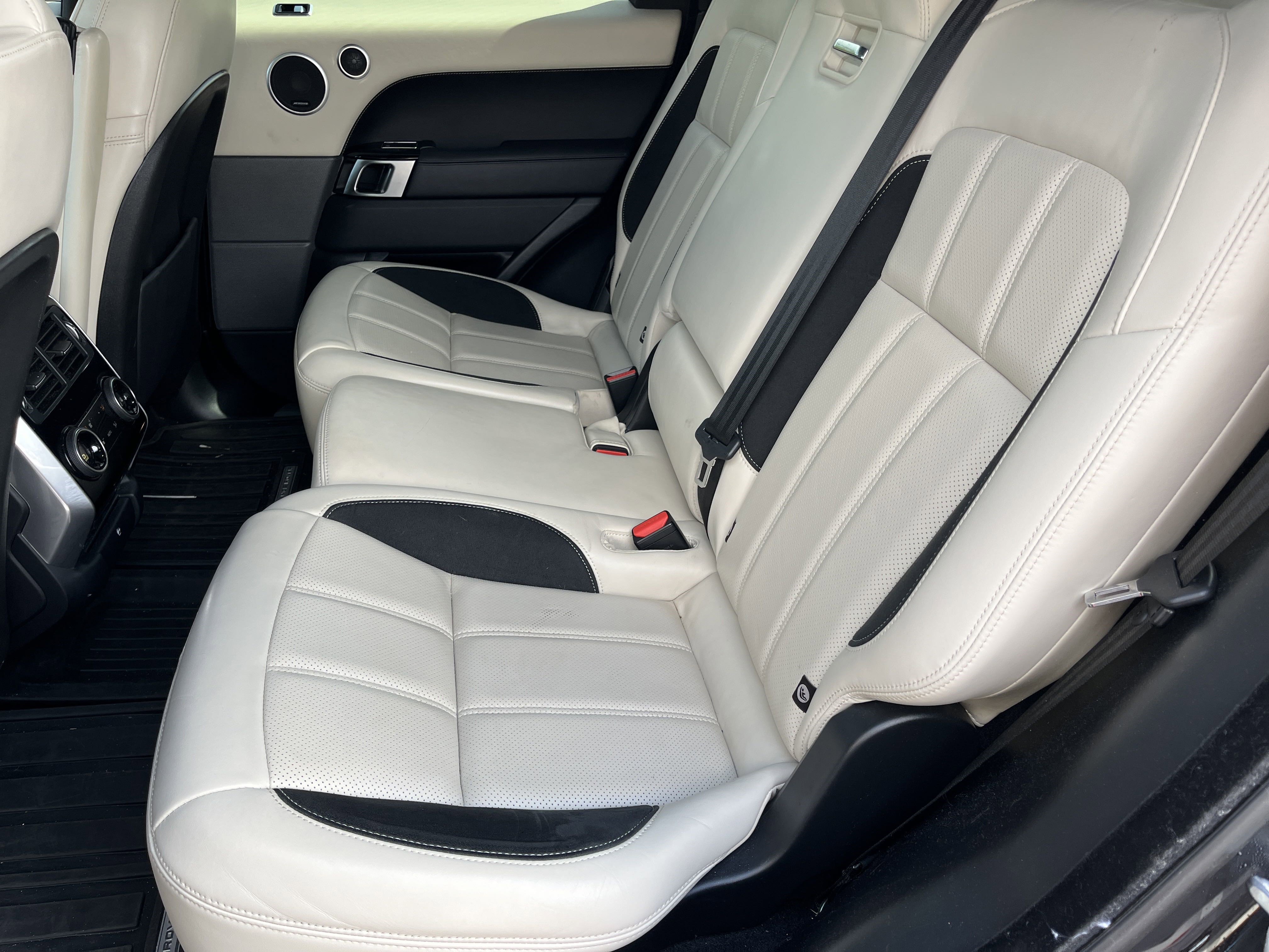 2022 Land Rover Range Rover Sport HSE Dynamic photo 8
