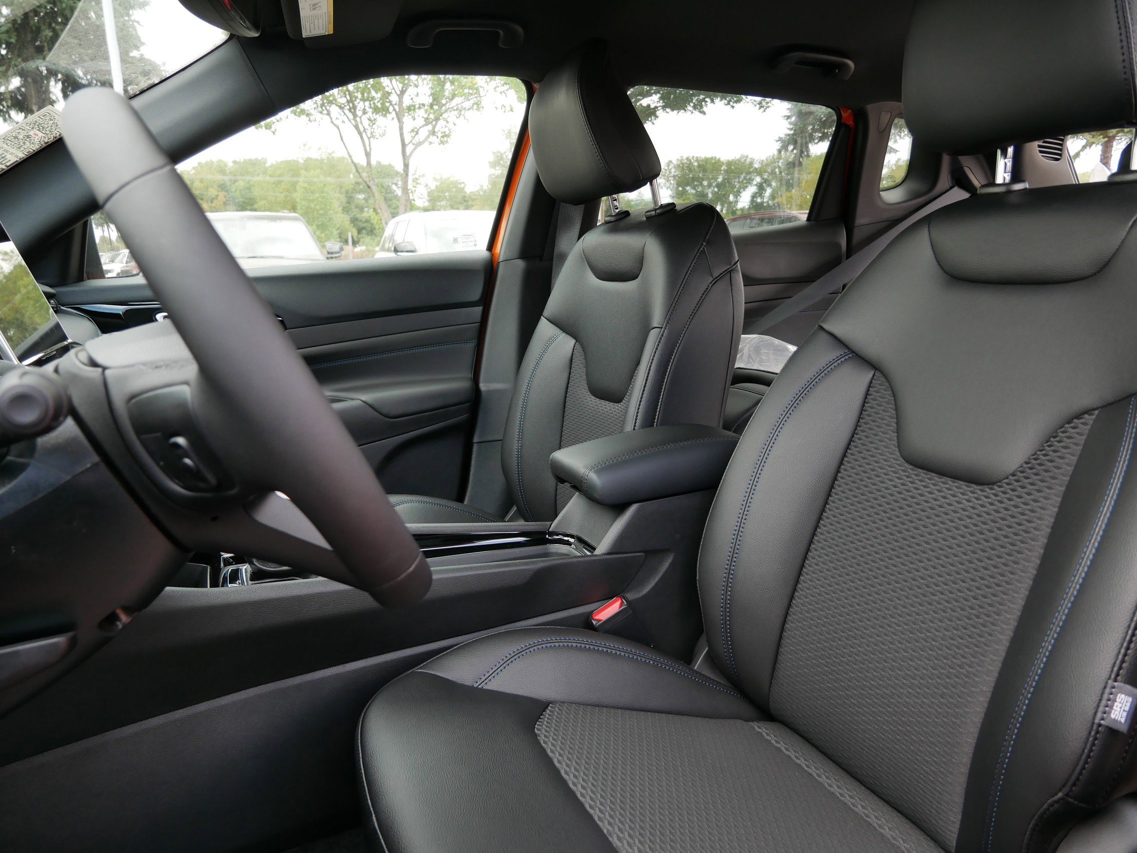 2026 Jeep Compass Latitude Altitude Special Edition photo 4