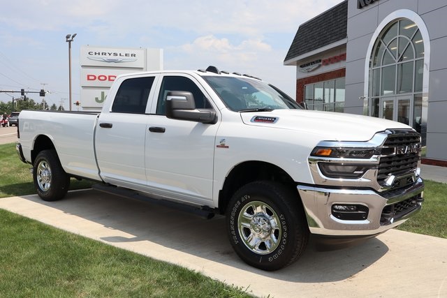 2025 Ram 3500 Tradesman photo 3