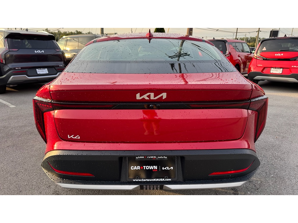 2025 Kia K4 LXS photo 4