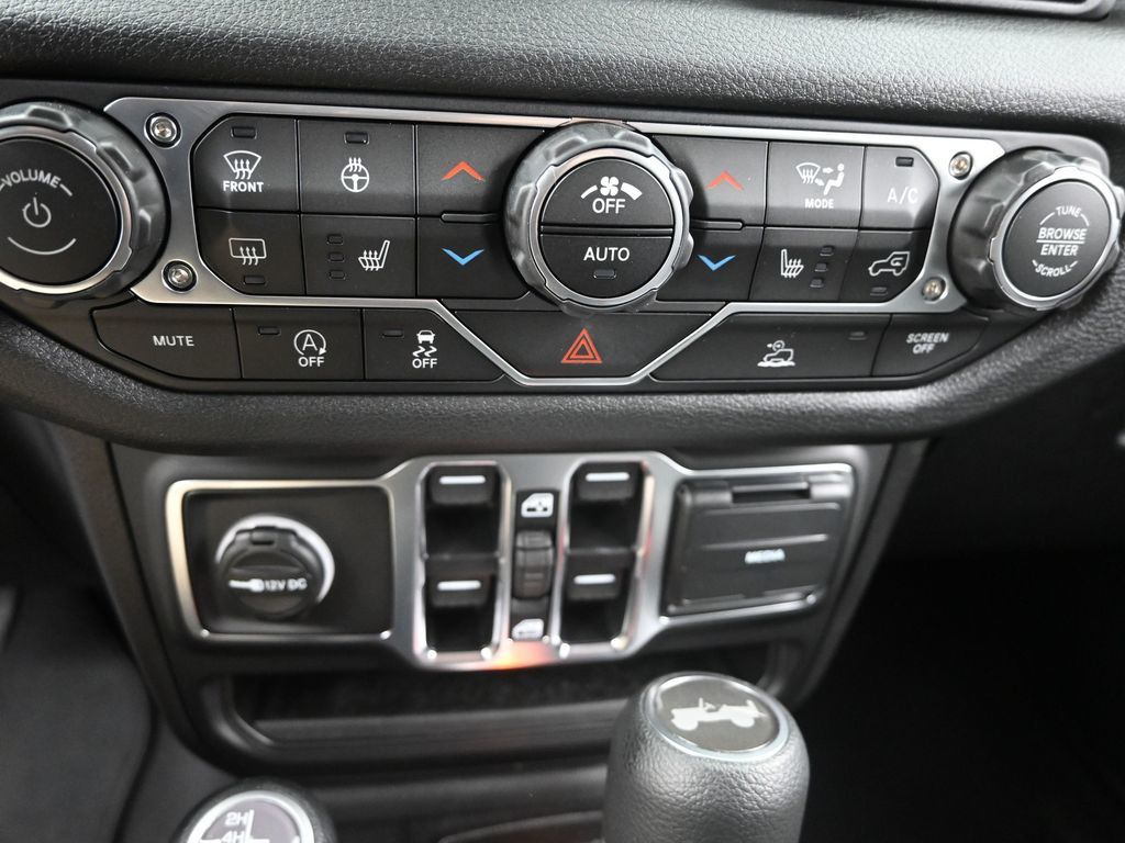 2025 Jeep Wrangler Sport S photo 15