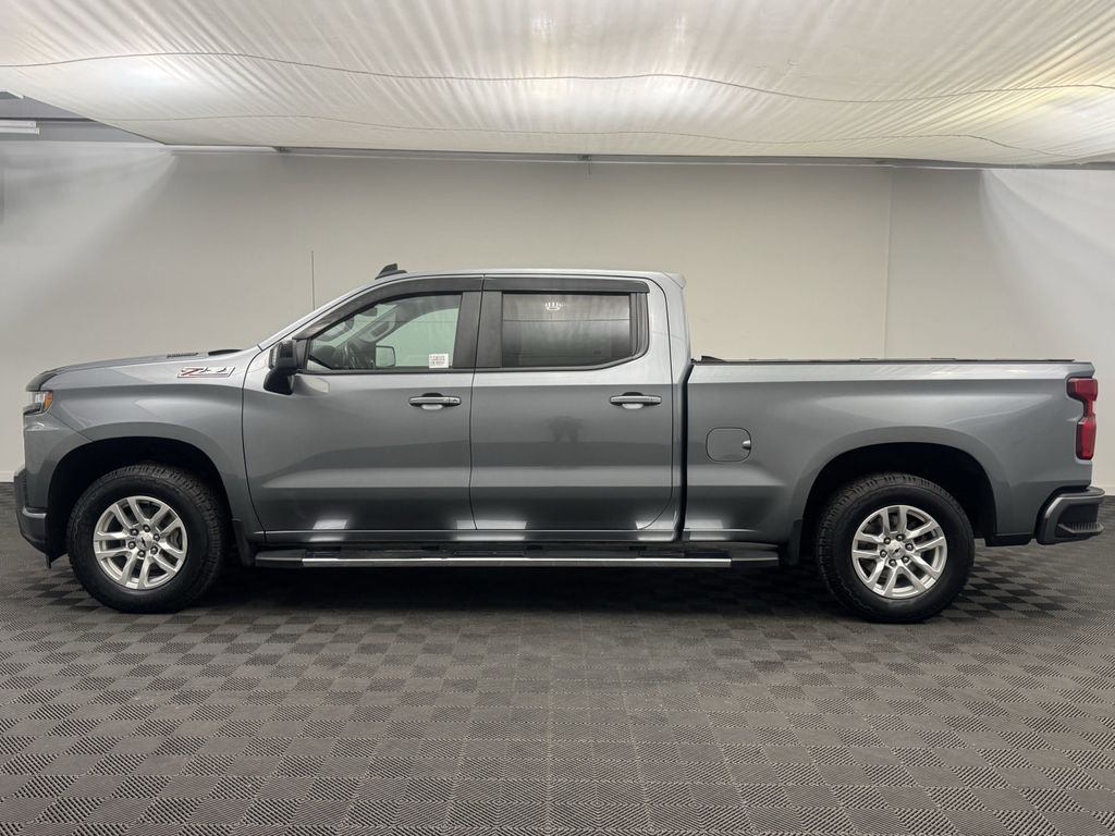 2020 Chevrolet Silverado 1500 RST photo 2