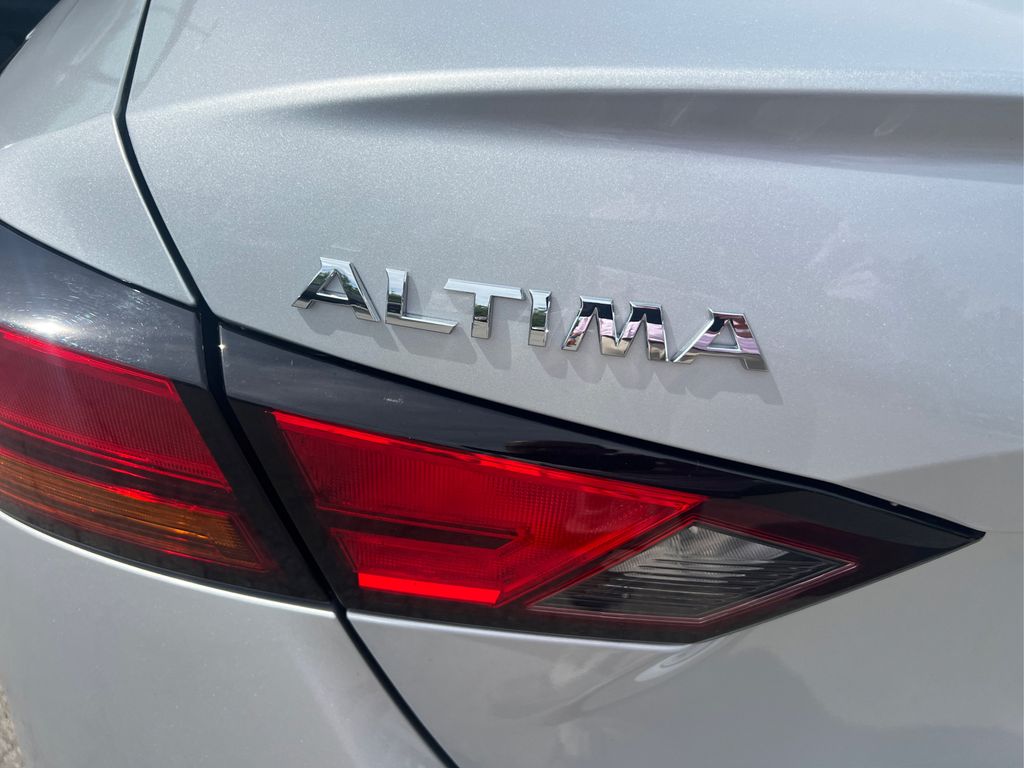 2022 Nissan Altima 2.5 S photo 13