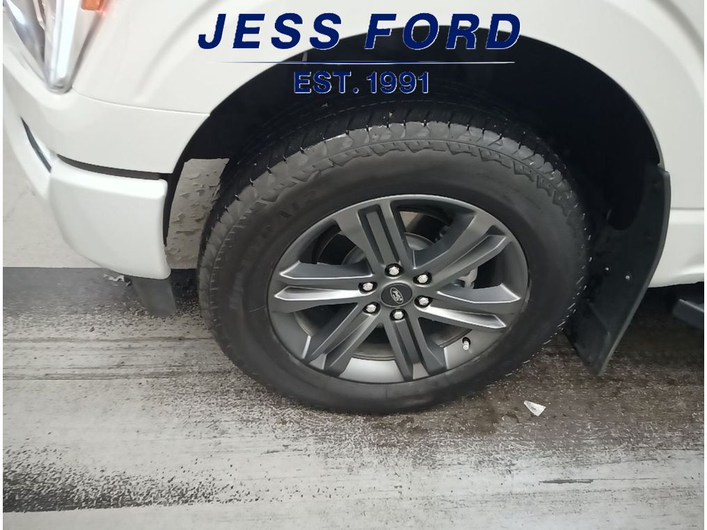 2023 Ford F-150 Lariat photo 9