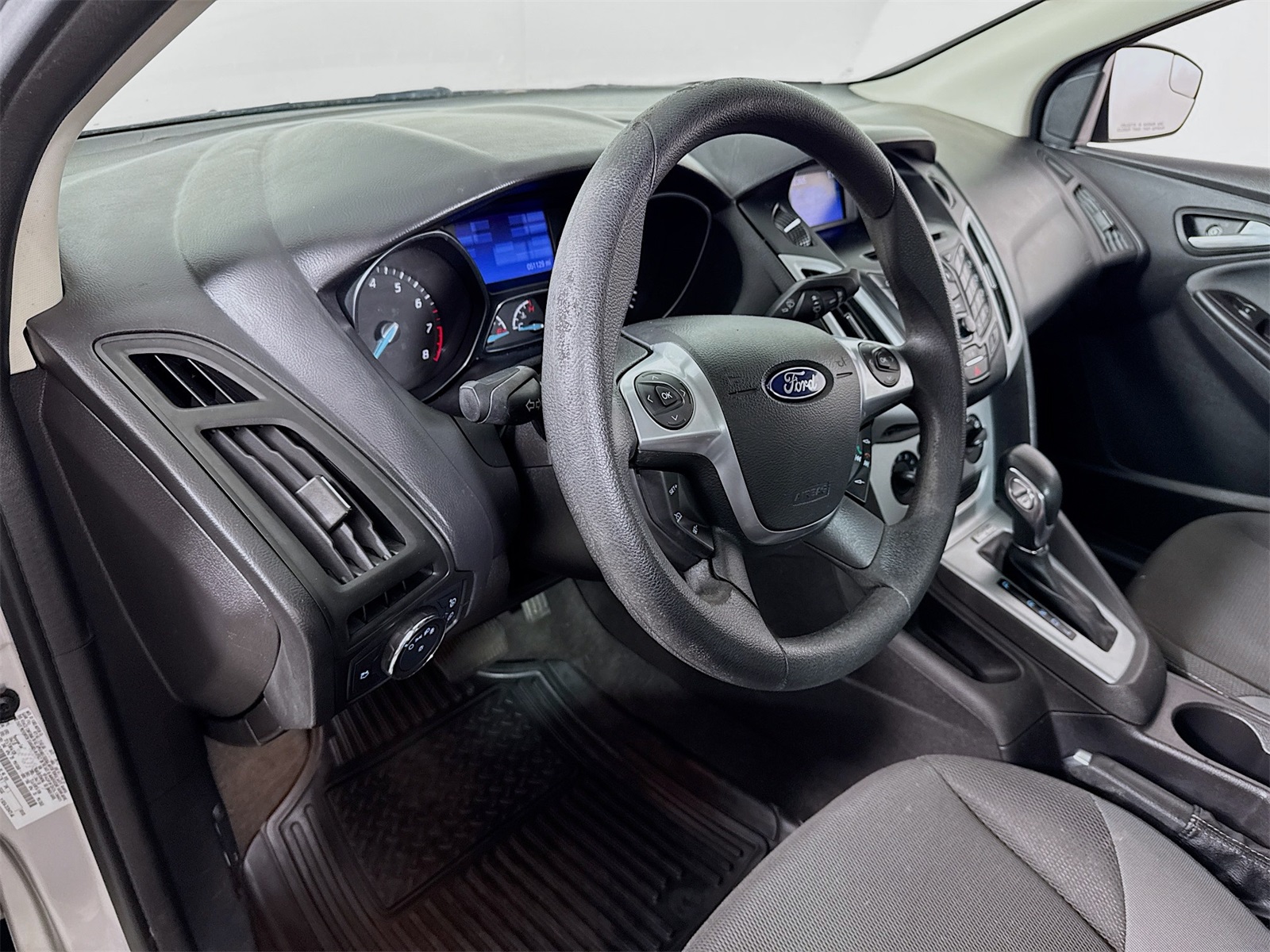 2013 Ford Focus SE photo 6