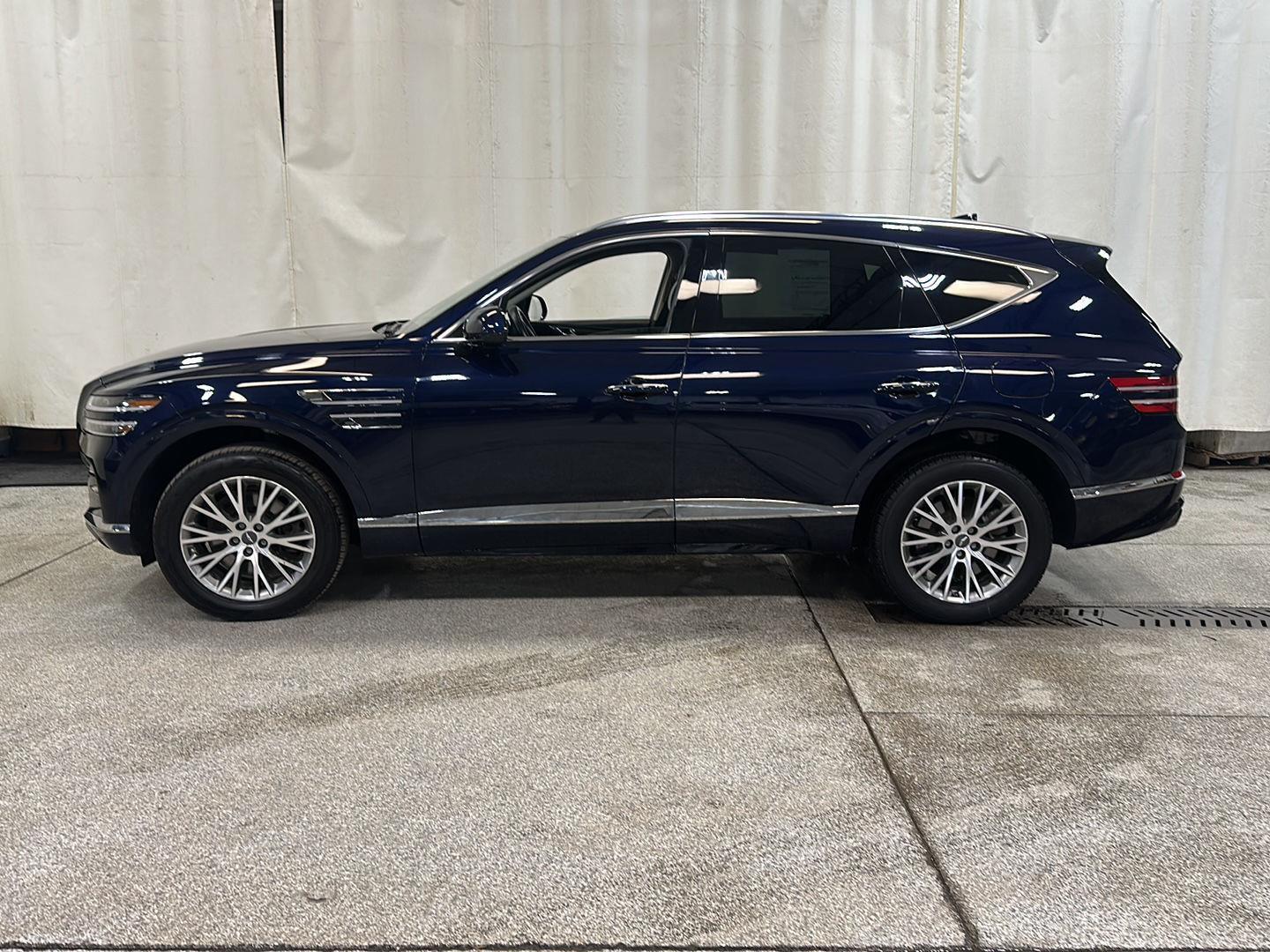 Used 2024 GENESIS GV80 Standard with VIN KMUHBDSB9RU180066 for sale in Waconia, Minnesota