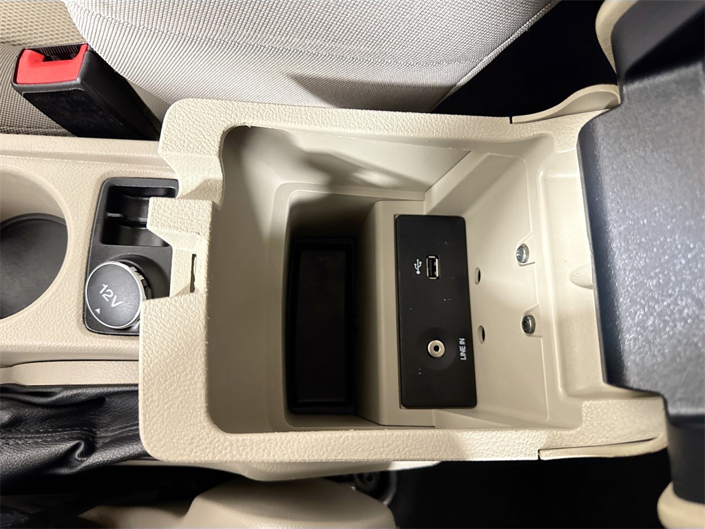 2014 Ford Focus SE photo 28