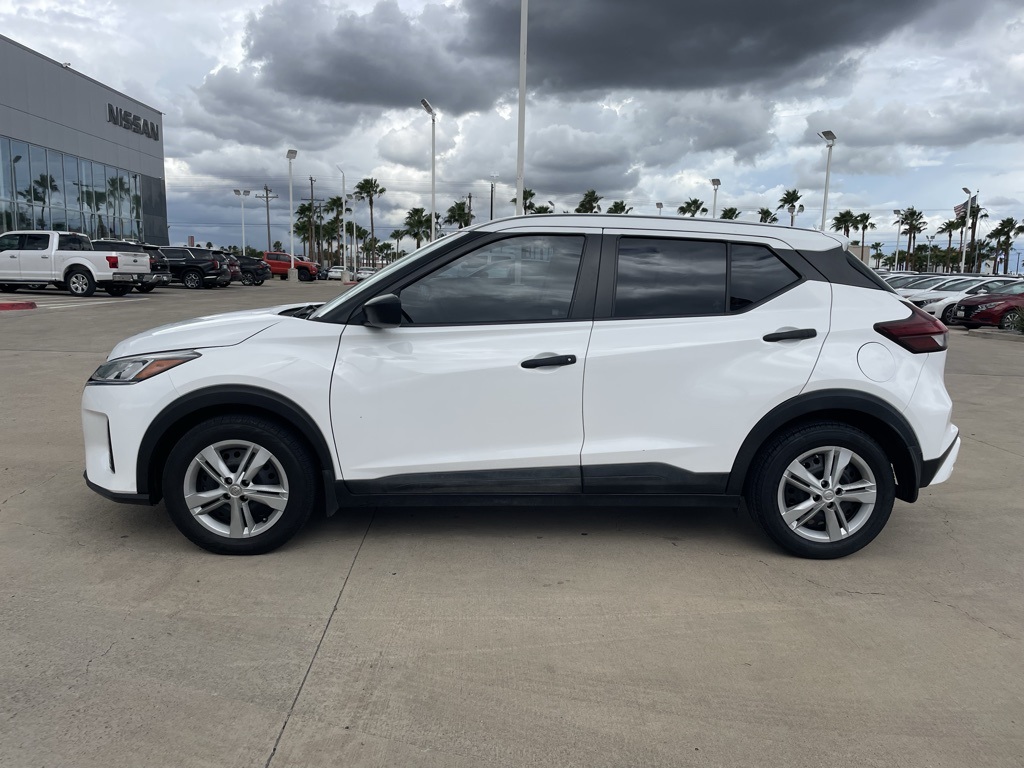 2022 Nissan Kicks S photo 3