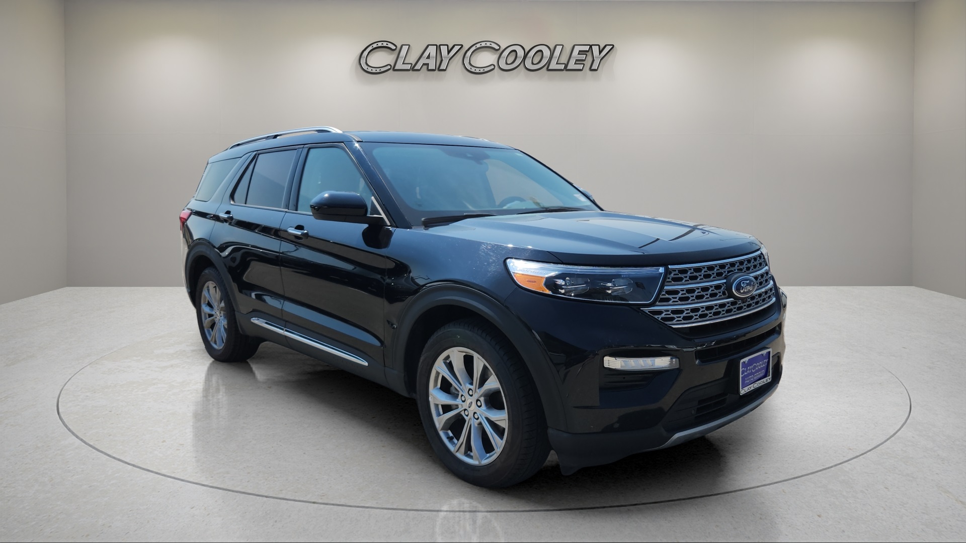 2024 Ford Explorer Limited's photo