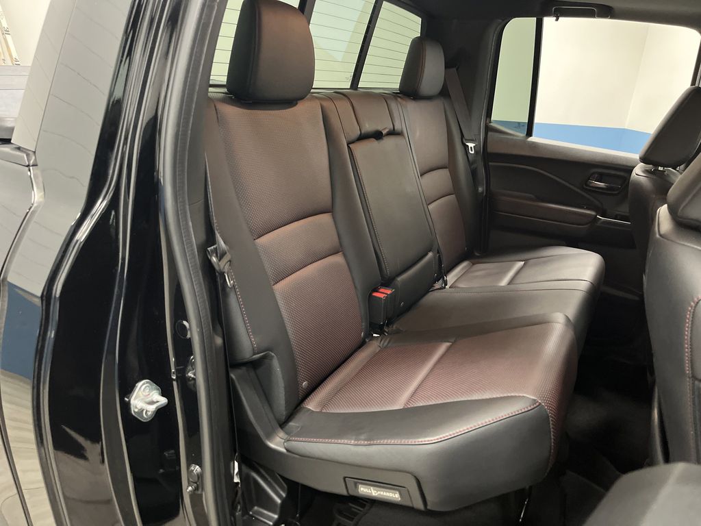 2021 Honda Ridgeline Black Edition photo 30