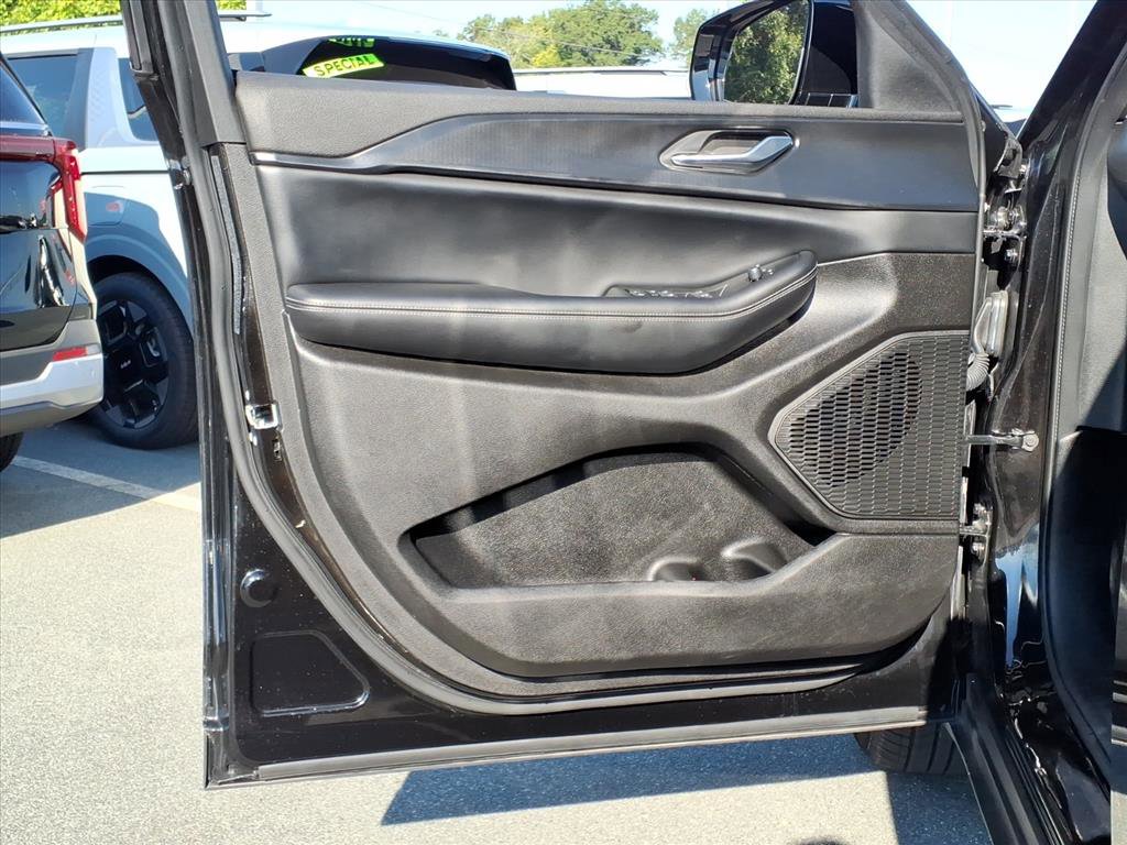 2024 Jeep Grand Cherokee Altitude photo 9