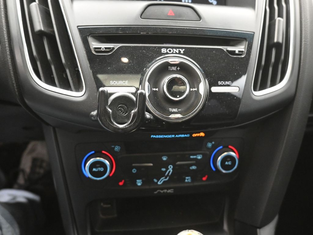 2016 Ford Focus RS photo 3