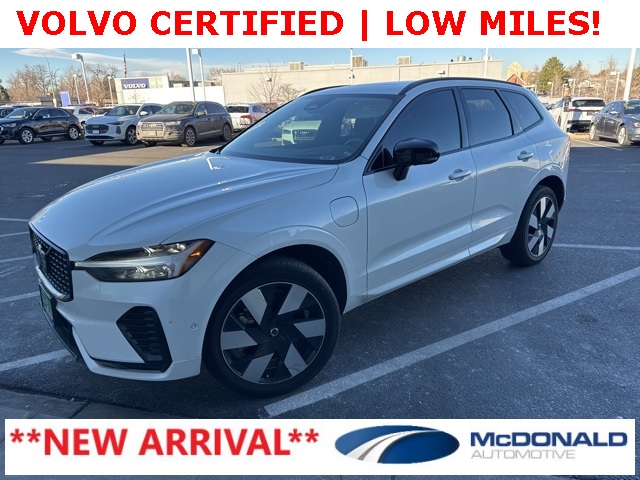 2024 Volvo XC60 Ultimate's photo