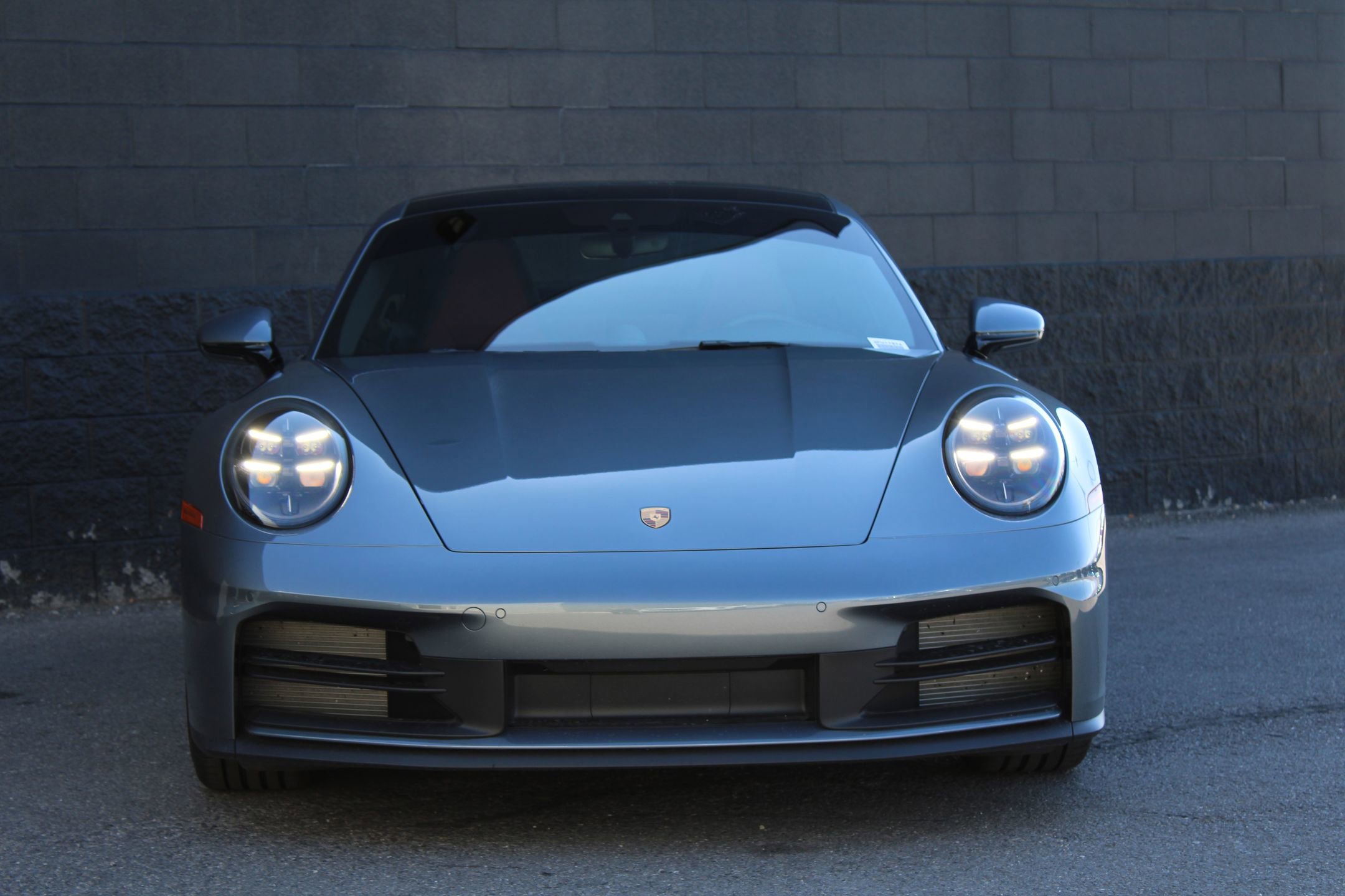 2025 Porsche 911 photo 6
