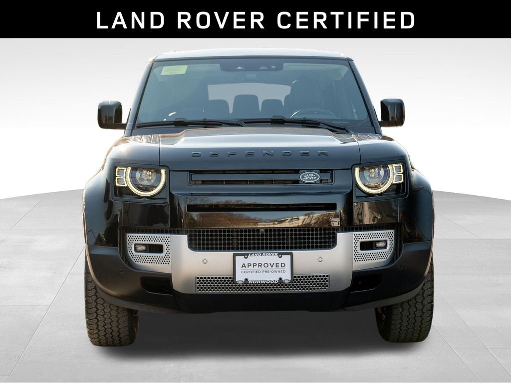 2024 Land Rover Defender 110 S photo 2