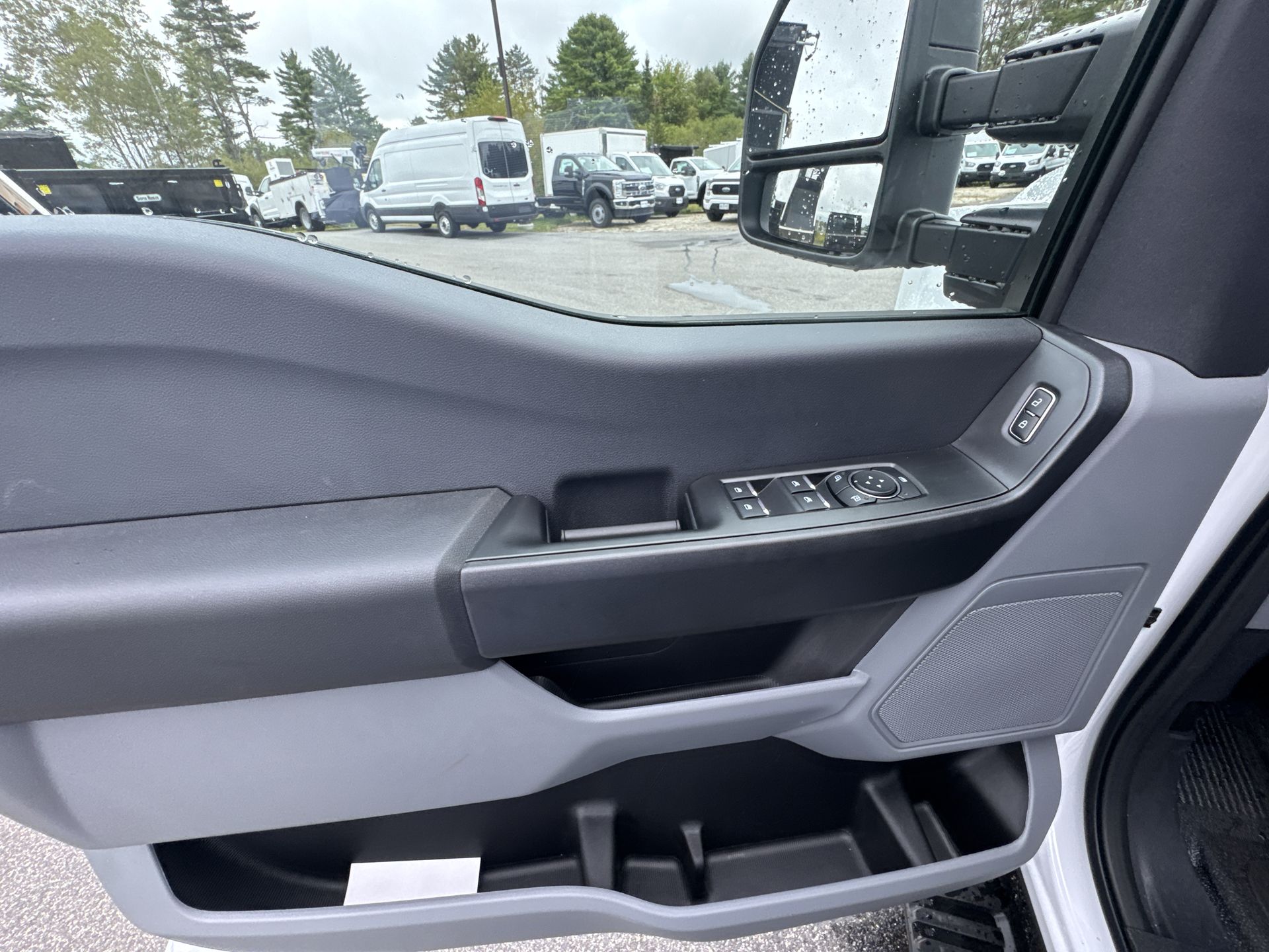 2026 Ford F-350 XL photo 6