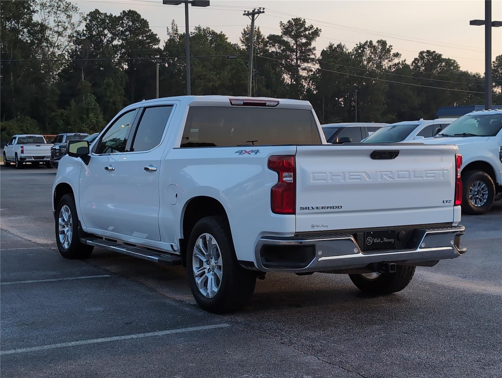 2023 Chevrolet Silverado 1500 LTZ photo 3