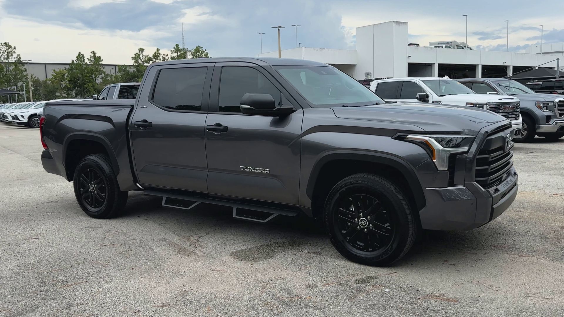 2024 Toyota Tundra SR5 photo 33