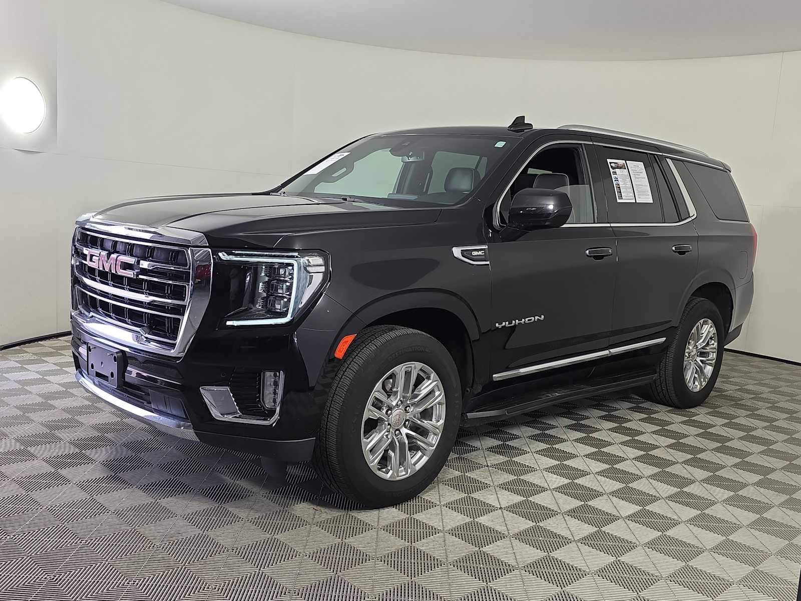 2021 Gmc Yukon SLT photo 4