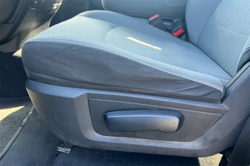2021 Ram 1500 Classic SLT photo 17