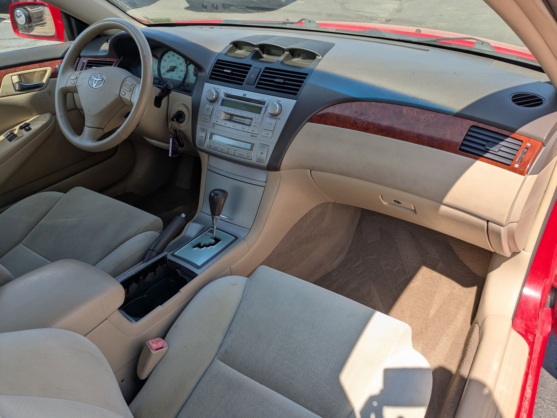 2006 Toyota Camry Solara SLE photo 25