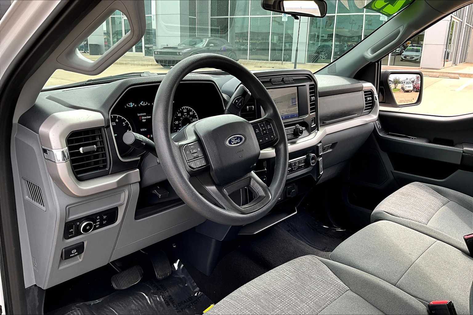 2023 Ford F-150 XLT photo 16
