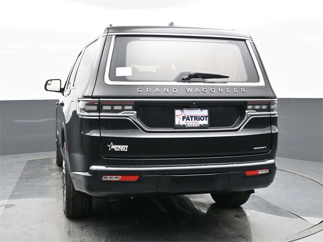 2024 Jeep Grand Wagoneer III photo 2