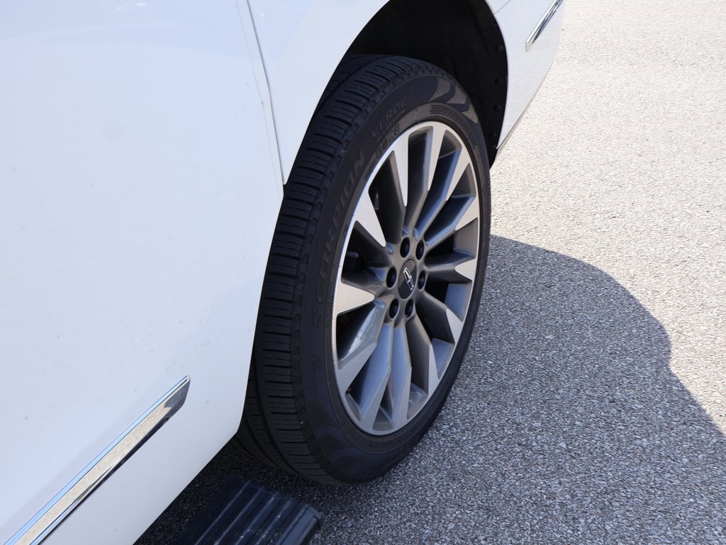 2021 Lincoln Navigator L Reserve photo 17