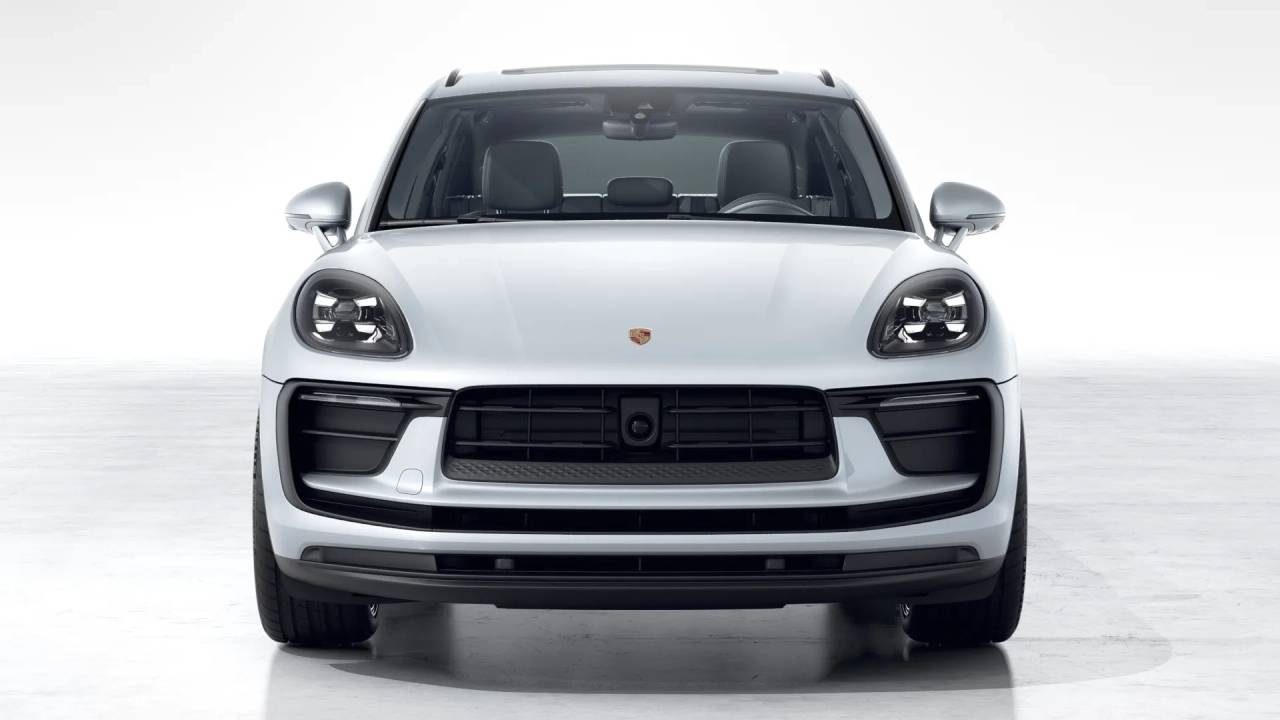 2026 Porsche Macan T photo 9