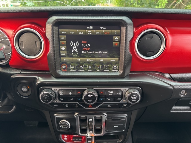 2022 Jeep Wrangler Unlimited Rubicon photo 28