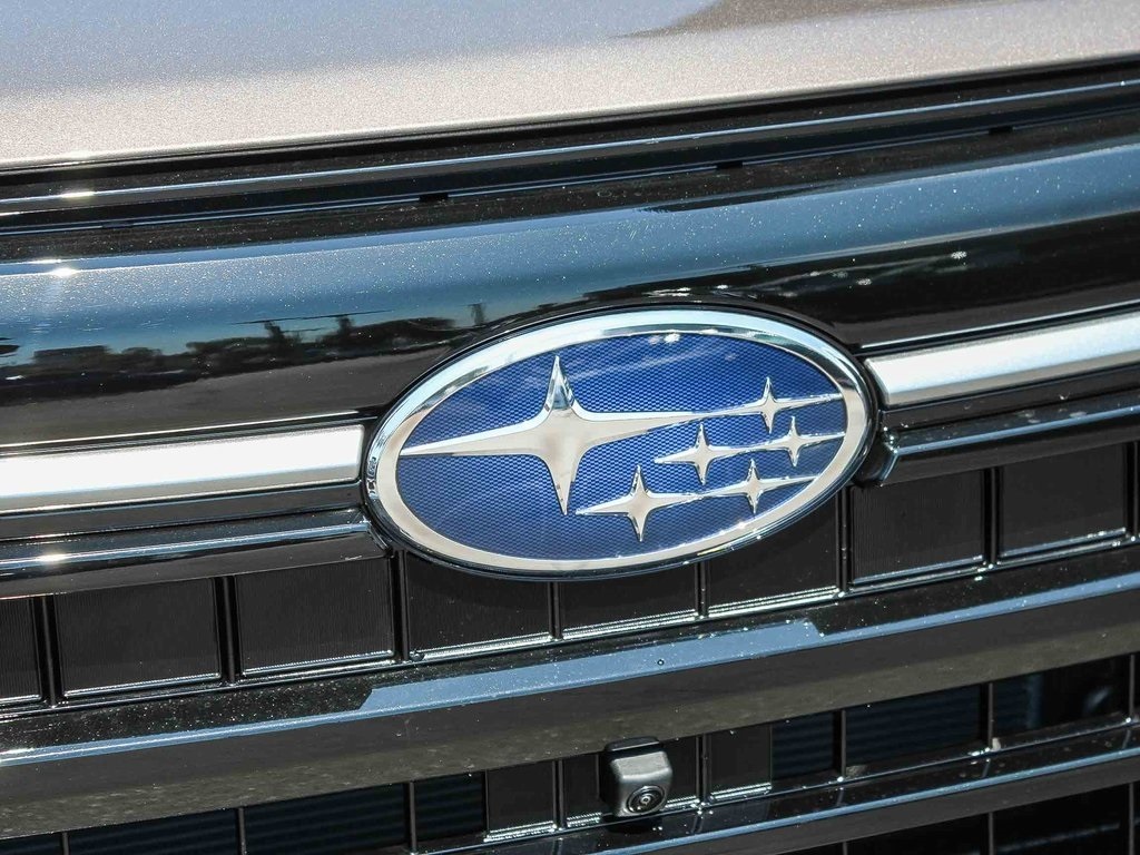 2025 Subaru Forester Touring photo 10