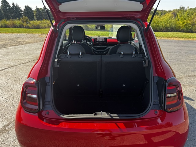 2024 Fiat 500e photo 16